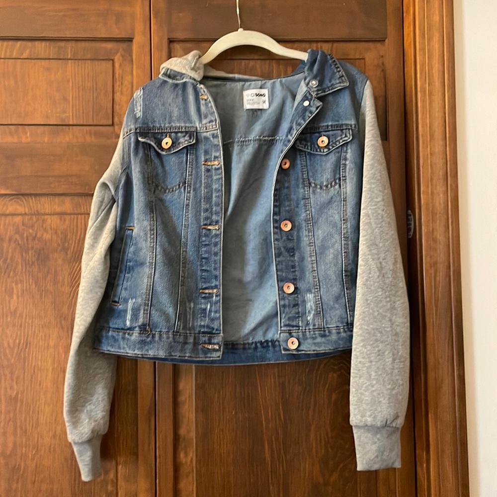 Mid jean jacket. No tags, never worn